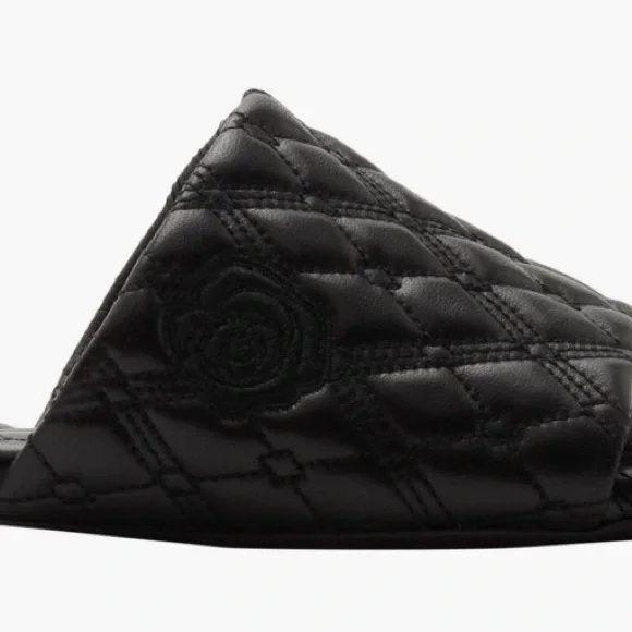 Burberry Quilted Slide Sandal. Ladies 8.5 - Picture 2 of 16